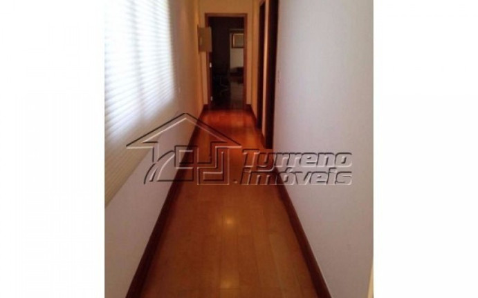 Imagem Imóvel com 5 Quartos à Venda, 1.750 m² em Piracangaguá - Taubaté Imagem Imóvel com 5 Quartos à Venda, 1.750 m² em Piracangaguá - Taubaté