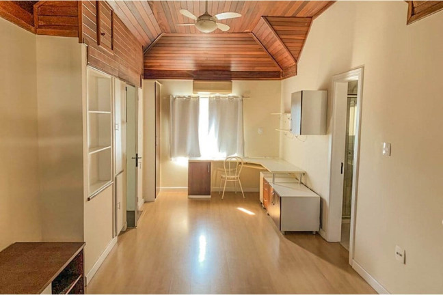 Imagem Casa com 3 Quartos à Venda, 212 m² em Chácara Das Pedras - Porto Alegre Imagem Casa com 3 Quartos à Venda, 212 m² em Chácara Das Pedras - Porto Alegre
