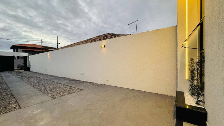 Imagem Casa com 2 Quartos à Venda, 60 m² em Jardim Peró - Cabo Frio Imagem Casa com 2 Quartos à Venda, 60 m² em Jardim Peró - Cabo Frio