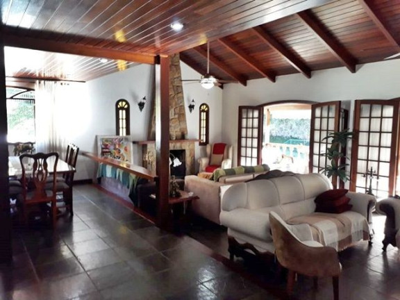 Imagem Casa com 4 Quartos à Venda, 500 m² em Comary - Teresópolis