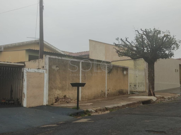 Imagem Casa com 3 Quartos à Venda, 250 m² em Jardim Roberto Selmi Dei - Araraquara Imagem Casa com 3 Quartos à Venda, 250 m² em Jardim Roberto Selmi Dei - Araraquara