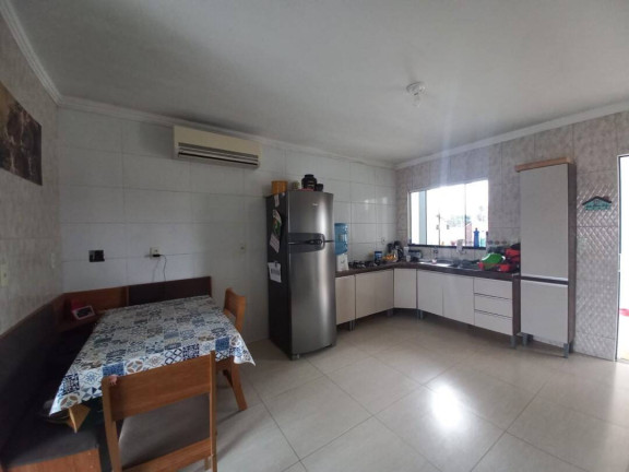 Imagem Casa com 7 Quartos à Venda, 320 m² em Costeira - Balneário Barra Do Sul Imagem Casa com 7 Quartos à Venda, 320 m² em Costeira - Balneário Barra Do Sul