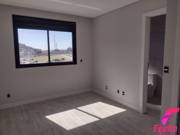 Imagem Casa com 3 Quartos à Venda, 204 m² em Rio Tavares - Florianópolis Imagem Casa com 3 Quartos à Venda, 204 m² em Rio Tavares - Florianópolis