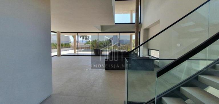 Imagem Casa com 5 Quartos à Venda, 1.057 m² em Alphaville Residencial Um - Barueri Imagem Casa com 5 Quartos à Venda, 1.057 m² em Alphaville Residencial Um - Barueri