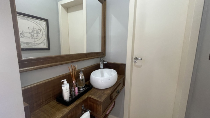 Imagem Casa com 3 Quartos à Venda, 215 m² em Cachoeira Do Bom Jesus - Florianópolis