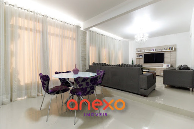 Imagem Casa com 4 Quartos à Venda, 284 m² em Garcia - Blumenau