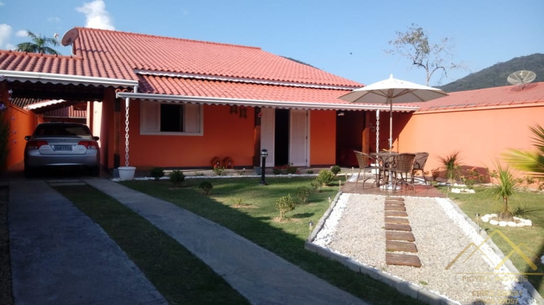 Casa com 4 Quartos à Venda, 300 m² em Lagoinha - Ubatuba