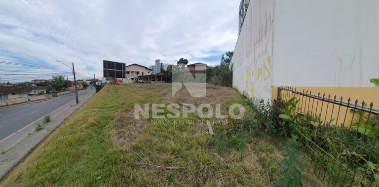 Terreno à Venda,  em Iririú - Joinville