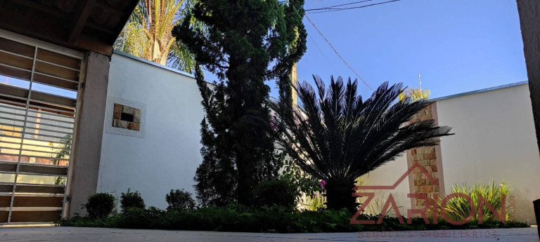 Casa com 3 Quartos à Venda, 330 m² em Campos Elíseos - Taubaté