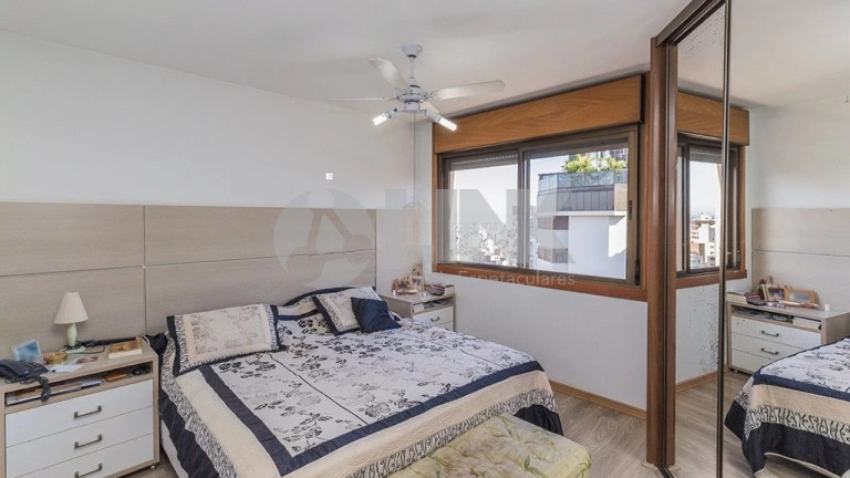 Imagem Imóvel com 4 Quartos à Venda, 353 m² em Três Figueiras - Porto Alegre Imagem Imóvel com 4 Quartos à Venda, 353 m² em Três Figueiras - Porto Alegre