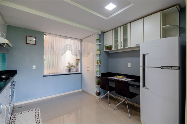 Imagem Apartamento com 3 Quartos à Venda, 94 m² em Petrópolis - Porto Alegre Imagem Apartamento com 3 Quartos à Venda, 94 m² em Petrópolis - Porto Alegre