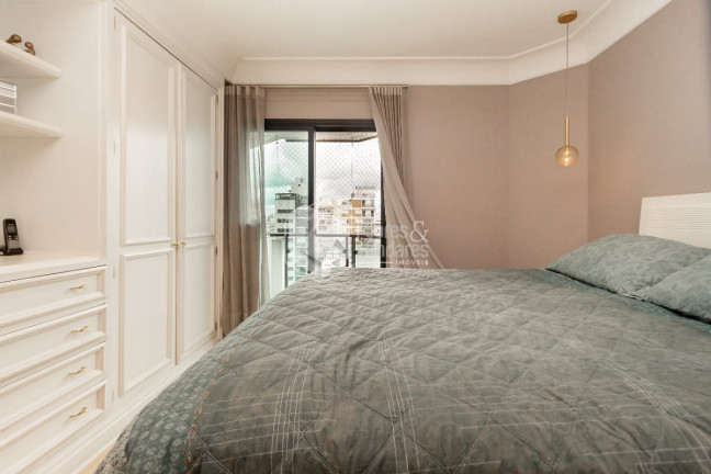 Imagem Apartamento com 3 Quartos à Venda, 235 m² em Moema - São Paulo