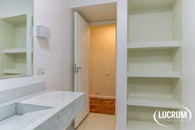 Imagem Apartamento com 3 Quartos à Venda, 110 m² em Lagoa - Rio De Janeiro Imagem Apartamento com 3 Quartos à Venda, 110 m² em Lagoa - Rio De Janeiro