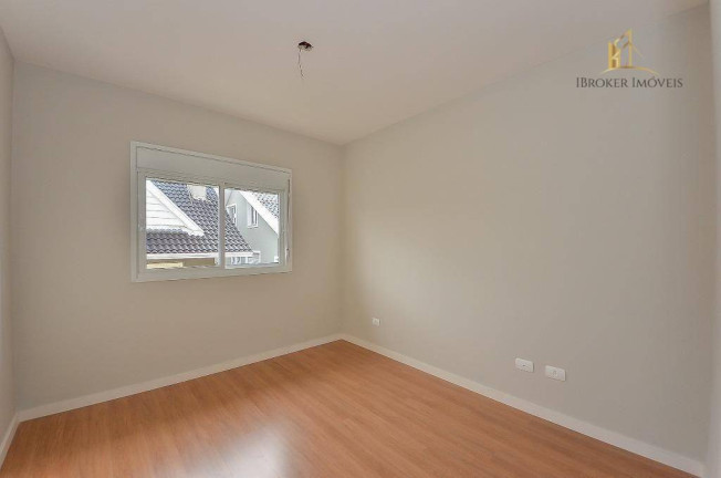 Imagem Sobrado com 3 Quartos à Venda, 121 m² em Xaxim - Curitiba Imagem Sobrado com 3 Quartos à Venda, 121 m² em Xaxim - Curitiba
