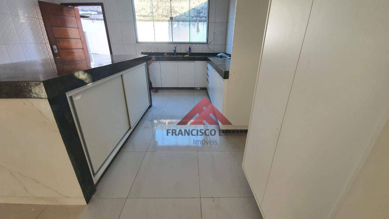 Imagem Casa com 3 Quartos à Venda, 360 m² em Jardim Catarina - São Gonçalo Imagem Casa com 3 Quartos à Venda, 360 m² em Jardim Catarina - São Gonçalo