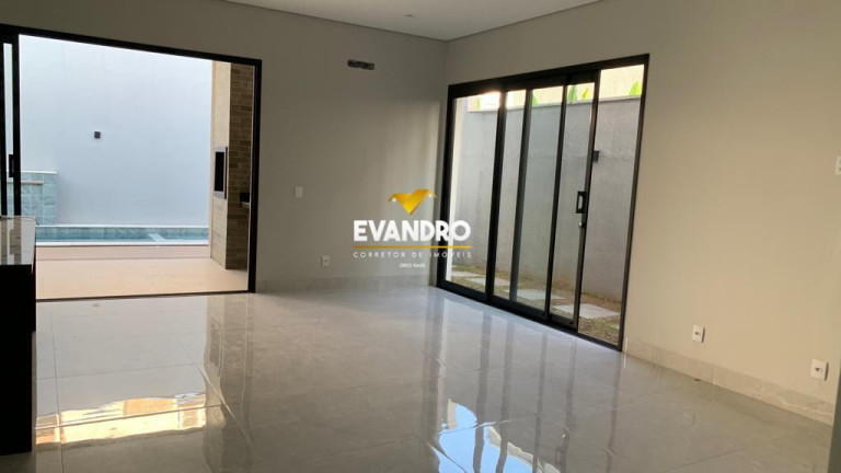 Imagem Casa com 4 Quartos à Venda, 230 m² em Condomínio Primor Das Torres - Cuiabá Imagem Casa com 4 Quartos à Venda, 230 m² em Condomínio Primor Das Torres - Cuiabá