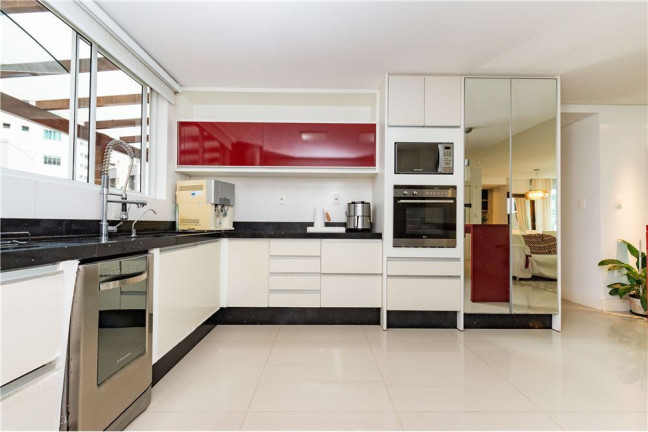 Imagem Apartamento com 4 Quartos à Venda, 168 m² em Centro - Balneário Camboriú Imagem Apartamento com 4 Quartos à Venda, 168 m² em Centro - Balneário Camboriú