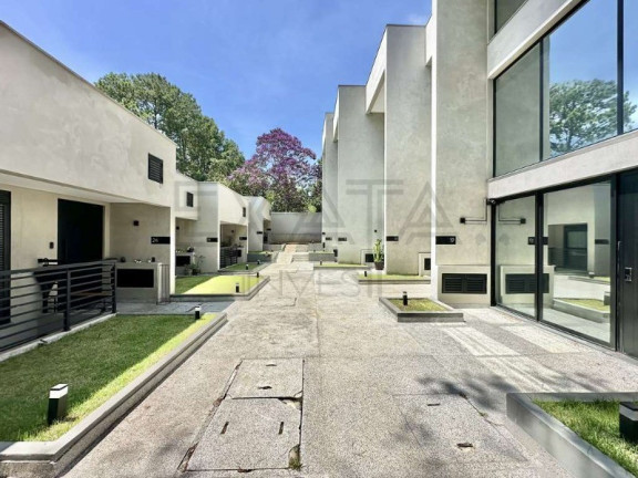 Imagem Imóvel com 2 Quartos à Venda, 169 m² em Granja Viana - Cotia Imagem Imóvel com 2 Quartos à Venda, 169 m² em Granja Viana - Cotia