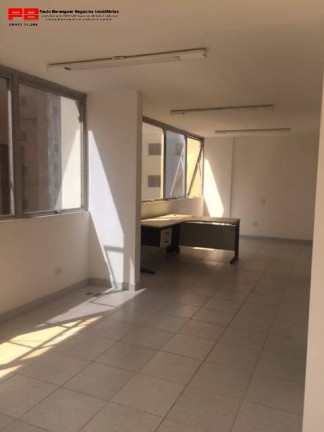 Sala Comercial à Venda, 42 m² em Itaim Bibi - São Paulo