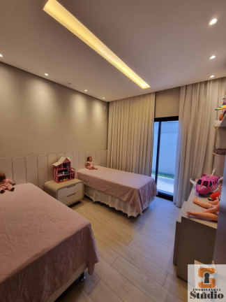 Imagem Casa com 4 Quartos à Venda, 360 m² em Papagaio - Feira De Santana Imagem Casa com 4 Quartos à Venda, 360 m² em Papagaio - Feira De Santana