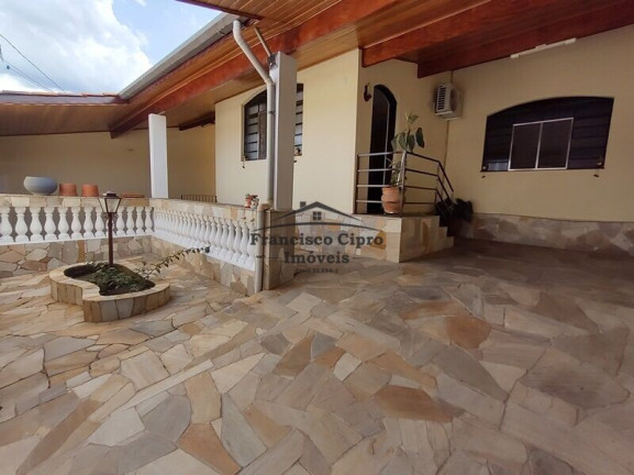 Imagem Casa com 3 Quartos à Venda, 194 m² em Jardim Aeroporto - Guaratinguetá Imagem Casa com 3 Quartos à Venda, 194 m² em Jardim Aeroporto - Guaratinguetá