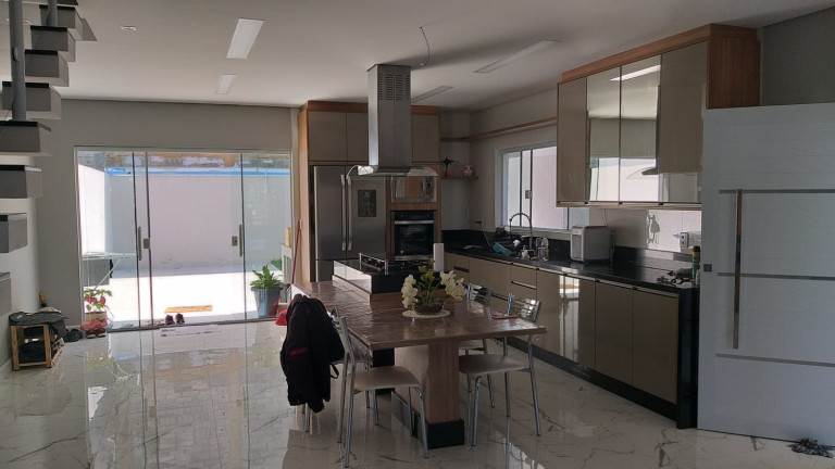Imagem Sobrado com 3 Quartos à Venda, 175 m² em Portal Dos Ipês - Cajamar Imagem Sobrado com 3 Quartos à Venda, 175 m² em Portal Dos Ipês - Cajamar