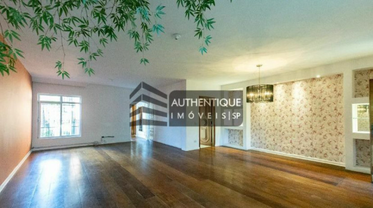 Imagem Sobrado com 3 Quartos à Venda, 256 m² em Moema - São Paulo Imagem Sobrado com 3 Quartos à Venda, 256 m² em Moema - São Paulo