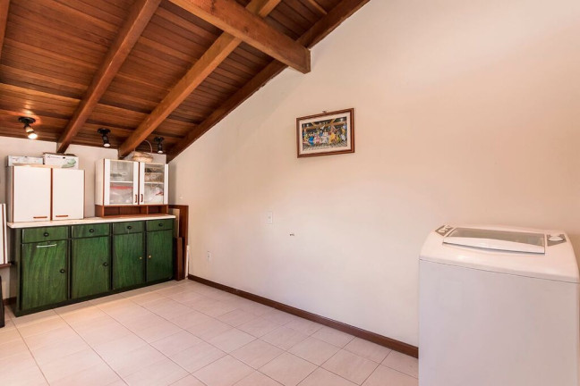 Imagem Casa com 5 Quartos à Venda, 381 m² em Jardim Lindóia - Porto Alegre Imagem Casa com 5 Quartos à Venda, 381 m² em Jardim Lindóia - Porto Alegre