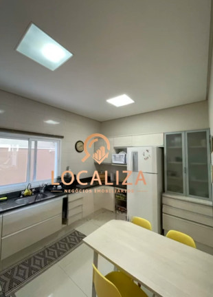 Imagem Casa com 3 Quartos à Venda, 320 m² em Quiririm - Taubaté Imagem Casa com 3 Quartos à Venda, 320 m² em Quiririm - Taubaté