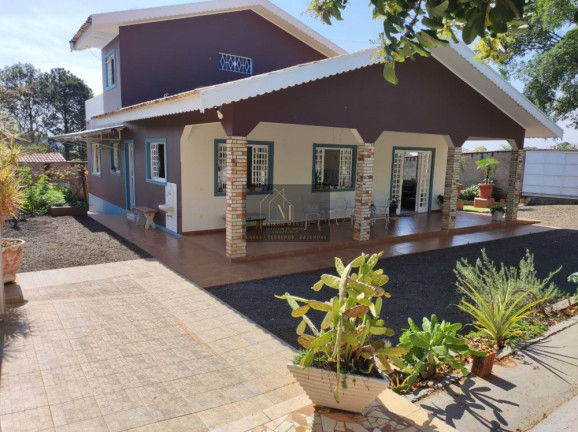 Imagem Casa com 5 Quartos para Alugar, 1.300 m² em Centro - Japira