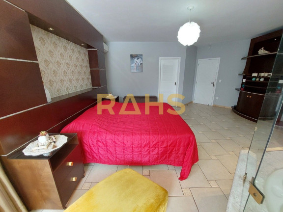 Imagem Casa com 3 Quartos à Venda, 270 m² em Costa E Silva - Joinville