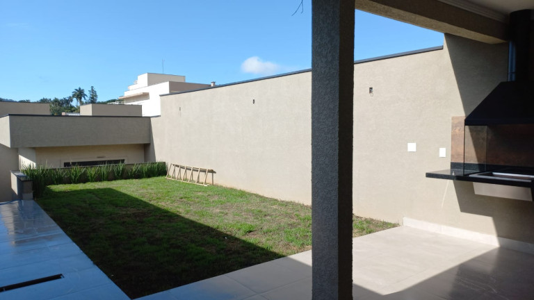 Imagem Casa com 3 Quartos à Venda, 182 m² em Jardim Do Lago - Atibaia Imagem Casa com 3 Quartos à Venda, 182 m² em Jardim Do Lago - Atibaia
