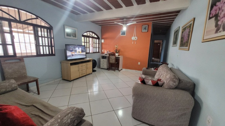 Imagem Casa com 1 Quarto à Venda, 300 m² em Das Laranjeiras - Serra Imagem Casa com 1 Quarto à Venda, 300 m² em Das Laranjeiras - Serra