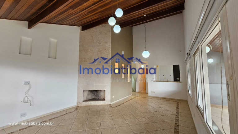 Imagem Casa de Condomínio com 3 Quartos à Venda, 910 m² em Guaxinduva - Atibaia
