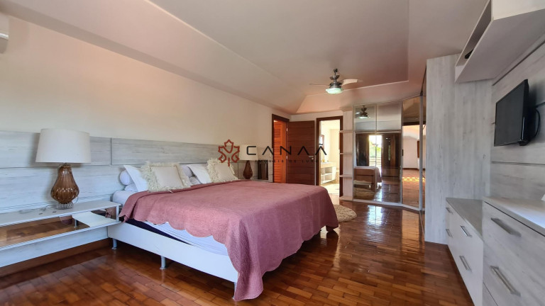 Imagem Casa com 9 Quartos à Venda, 472 m² em Ferradura - Armação Dos Búzios Imagem Casa com 9 Quartos à Venda, 472 m² em Ferradura - Armação Dos Búzios