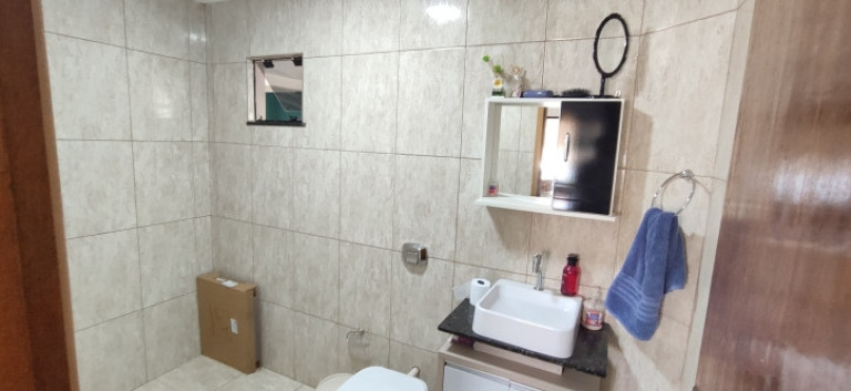 Imagem Sobrado com 4 Quartos à Venda, 218 m² em Pioneiros Catarinenses - Cascavel
