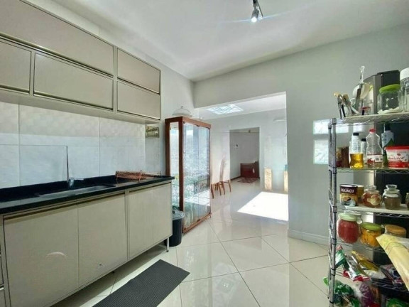 Imagem Casa com 4 Quartos à Venda, 233 m² em Menino Deus - Porto Alegre Imagem Casa com 4 Quartos à Venda, 233 m² em Menino Deus - Porto Alegre