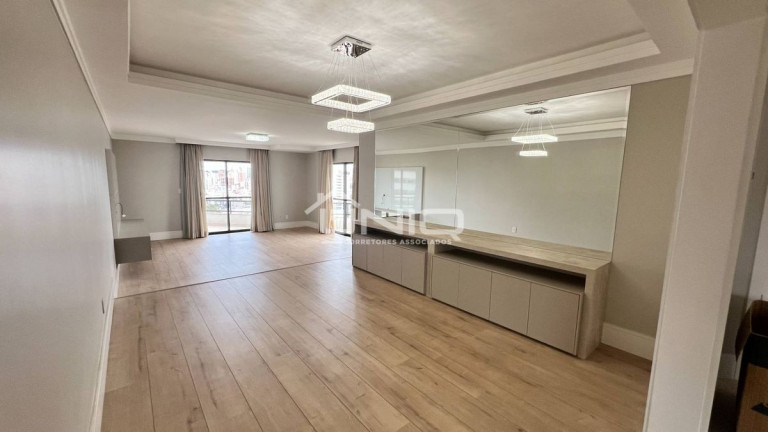 Imagem Apartamento com 3 Quartos à Venda, 282 m² em Brasília - Pato Branco Imagem Apartamento com 3 Quartos à Venda, 282 m² em Brasília - Pato Branco
