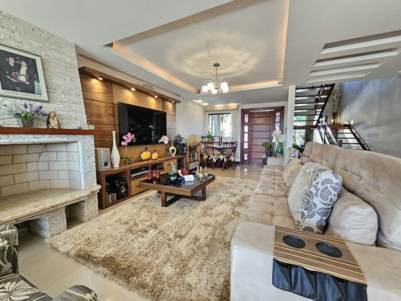 Imagem Casa com 3 Quartos à Venda, 265 m² em Várzea - Teresópolis Imagem Casa com 3 Quartos à Venda, 265 m² em Várzea - Teresópolis