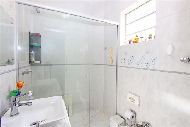 Imagem Imóvel com 2 Quartos à Venda, em Petrópolis - Porto Alegre Imagem Imóvel com 2 Quartos à Venda, em Petrópolis - Porto Alegre