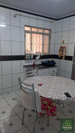Imagem Casa com 2 Quartos à Venda, 130 m²