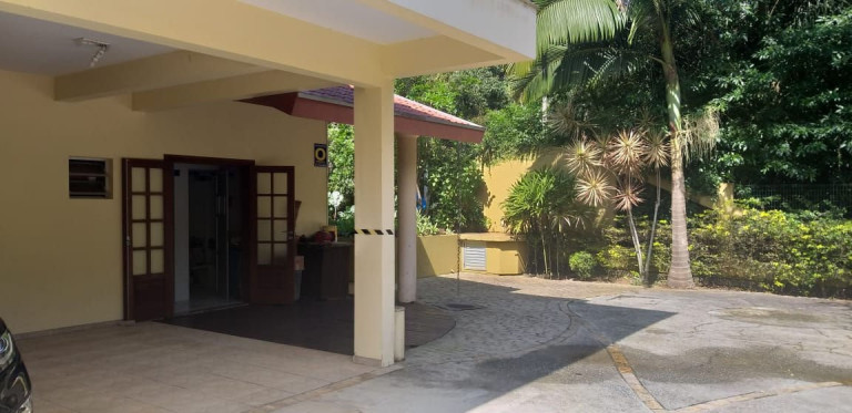 Imagem Casa com 4 Quartos à Venda, 351 m² em Taquaras - Balneário Camboriú Imagem Casa com 4 Quartos à Venda, 351 m² em Taquaras - Balneário Camboriú
