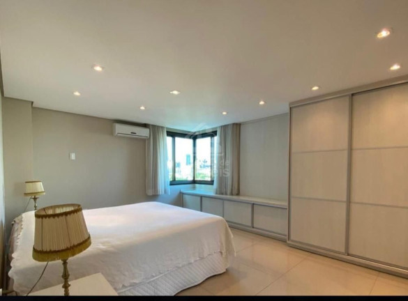 Imagem Apartamento com 3 Quartos à Venda, 239 m² em Nossa Senhora De Fátima - Santa Maria Imagem Apartamento com 3 Quartos à Venda, 239 m² em Nossa Senhora De Fátima - Santa Maria