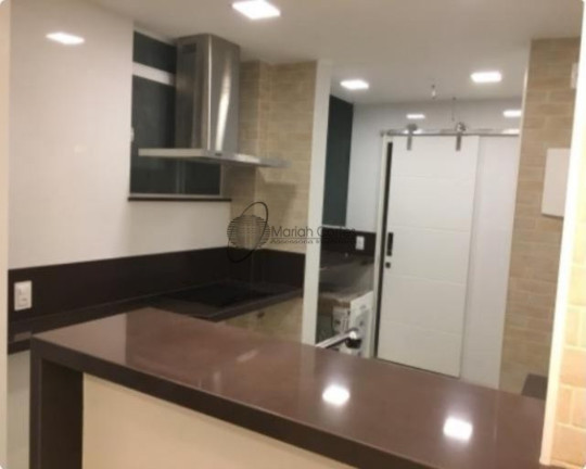 Imagem Imóvel com 2 Quartos à Venda, 70 m² em Centro - Niterói Imagem Imóvel com 2 Quartos à Venda, 70 m² em Centro - Niterói