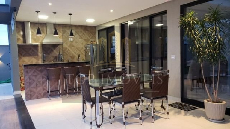 Imagem Sobrado com 5 Quartos à Venda, 505 m² em Condomínio Residencial Alphaville I - São José Dos Campos Imagem Sobrado com 5 Quartos à Venda, 505 m² em Condomínio Residencial Alphaville I - São José Dos Campos