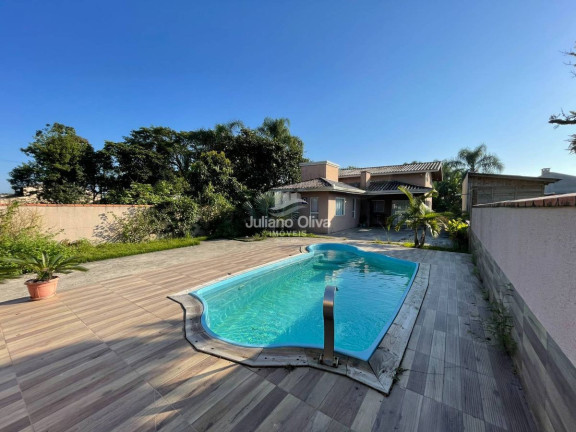 Casa com 3 Quartos à Venda, 120 m² em Barra Do Sai - Itapoá