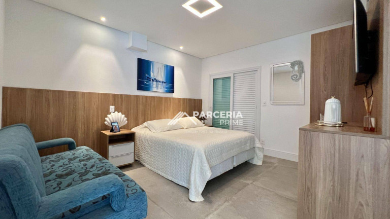 Imagem Casa com 6 Quartos à Venda, 380 m² em Riviera Módulo 21 - Bertioga Imagem Casa com 6 Quartos à Venda, 380 m² em Riviera Módulo 21 - Bertioga