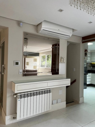 Imagem Casa com 3 Quartos à Venda, 181 m² em Vila Assunção - Porto Alegre Imagem Casa com 3 Quartos à Venda, 181 m² em Vila Assunção - Porto Alegre
