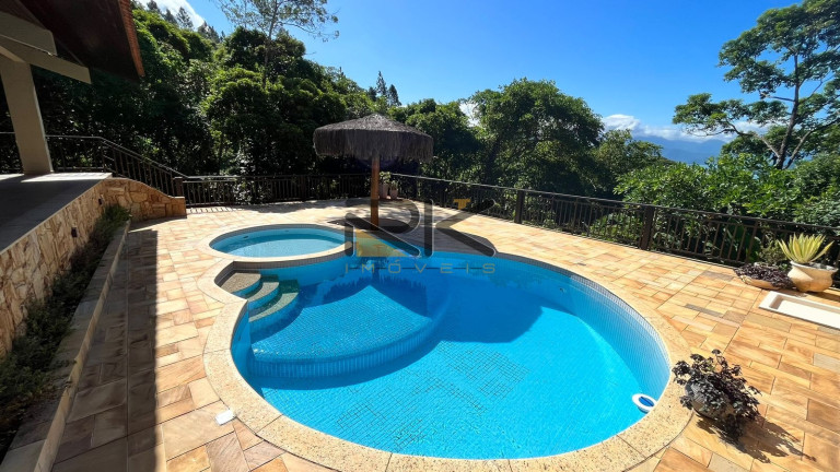 Imagem Sobrado com 3 Quartos à Venda, 600 m² em Toninhas - Ubatuba