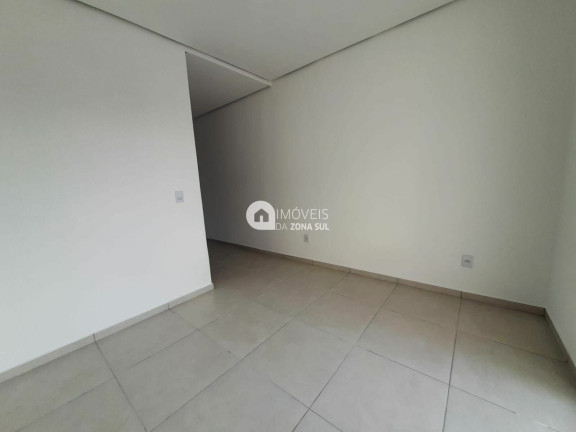 Imagem Casa com 2 Quartos à Venda, 90 m² Imagem Casa com 2 Quartos à Venda, 90 m²